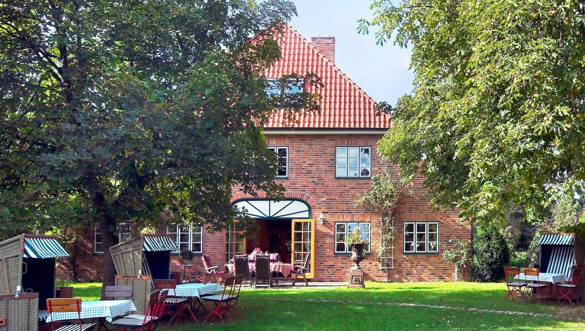 Romantik Hotel Friederikenhof Hotel Restaurant & Spa Lubeck Bagian luar foto